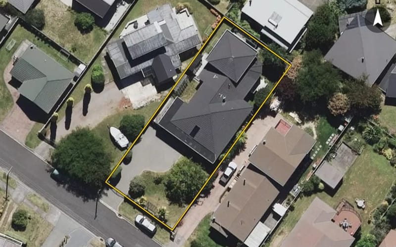 8 Aubrey Crescent