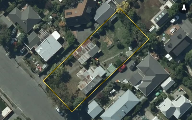 35 Taupata Street