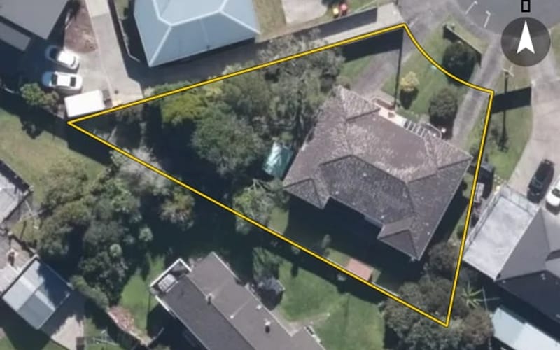 8 Hillary Heights Avenue