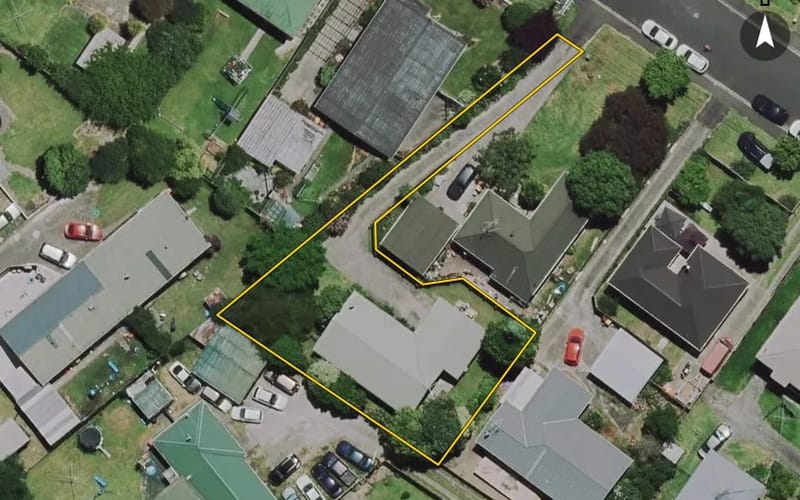 25A Mitcham Avenue