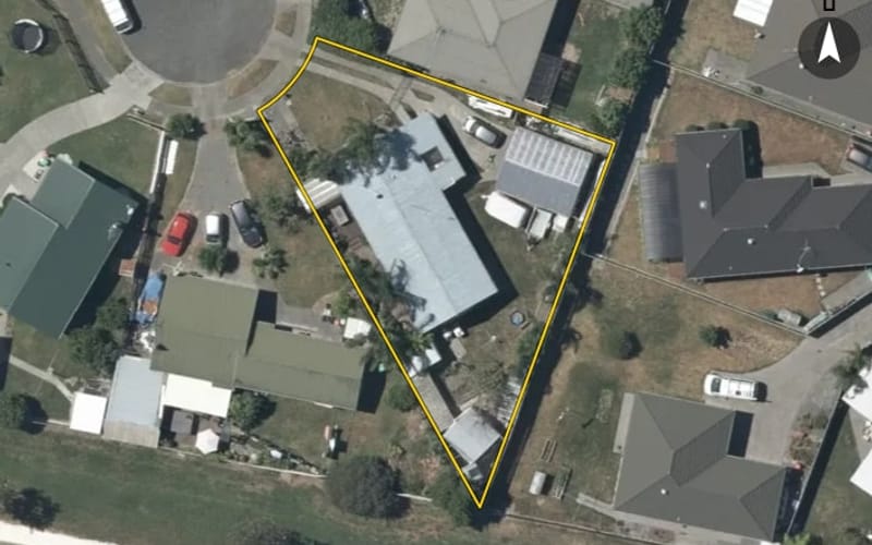 27 Henley Crescent