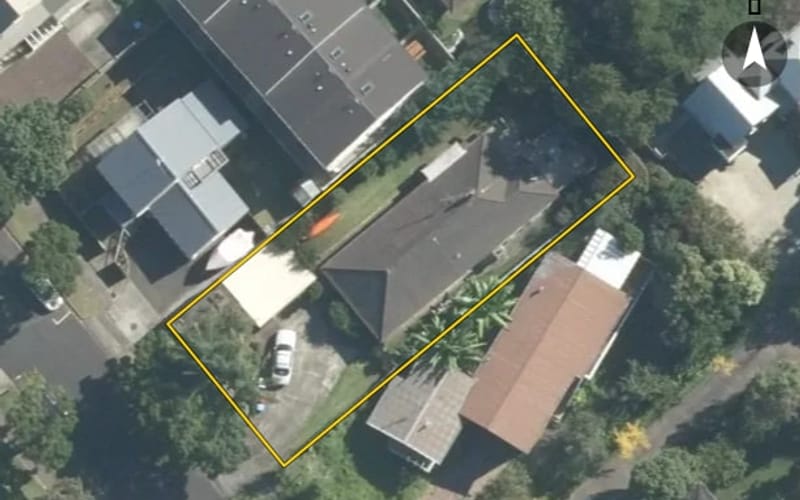 4 Loch Street