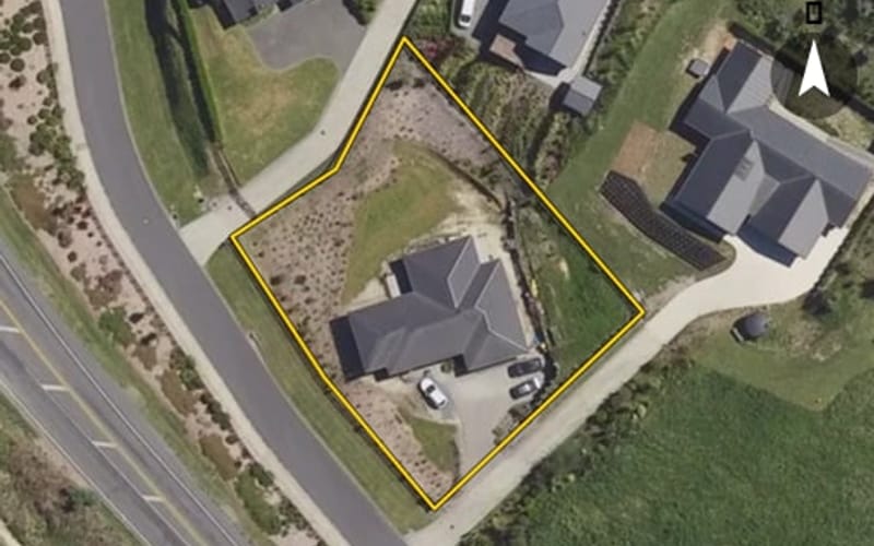 10 Redwood Road