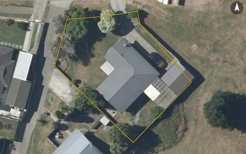 1 Perry Crescent