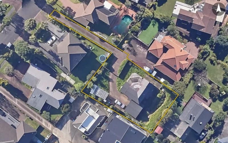 13 Kingshaven Close
