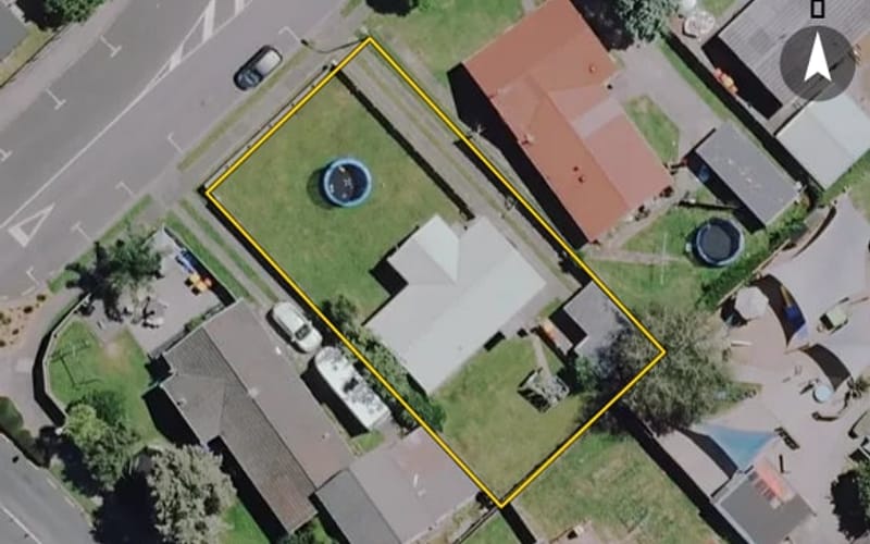 12 Pickering Crescent