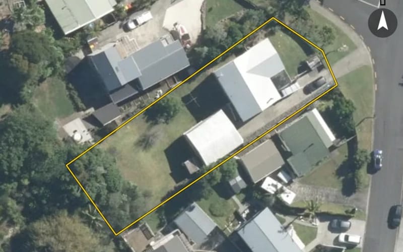 2 Maori Hut Road