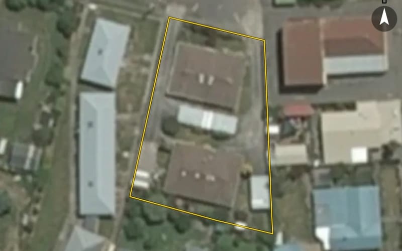 Unit titled building