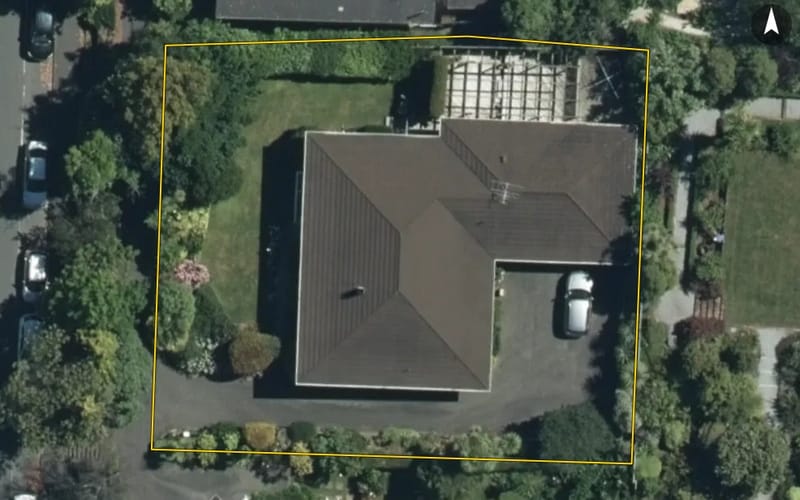 389 Trafalgar Street South