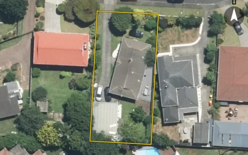 11 Polandson Place