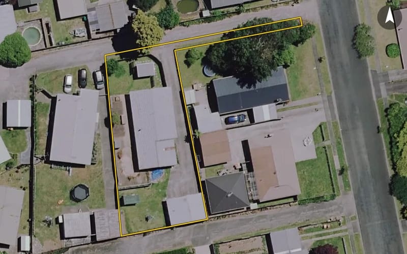 10 Oakfield Crescent