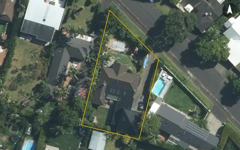 25 Robley Crescent