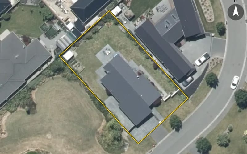 16 Douglas Drive