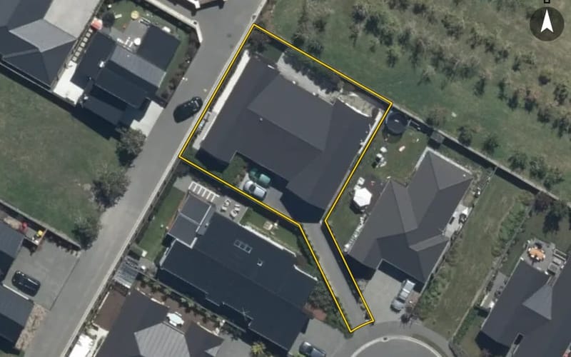 16 Amberite Place