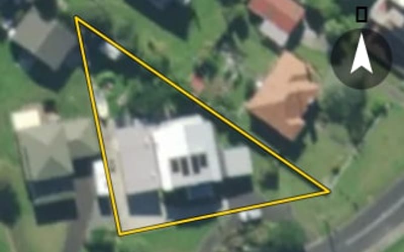 4 Weir Crescent