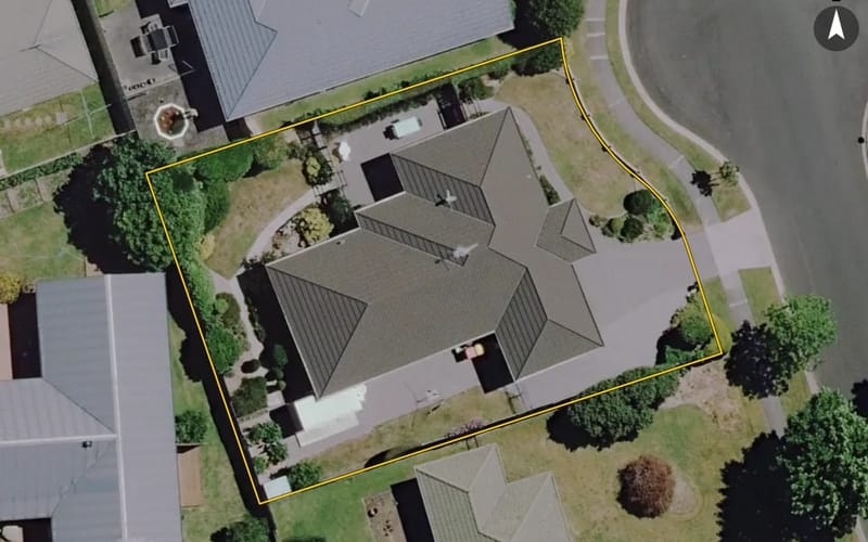15 Bouverie Crescent