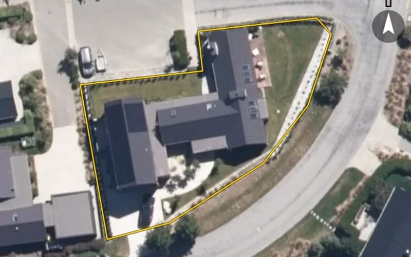 3 Kinross Lane