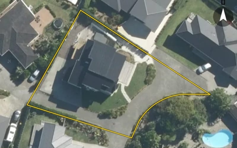 14 Ridgeview Close