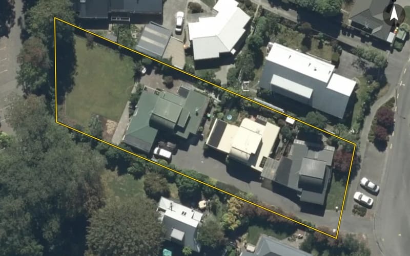 8 Ludecke Place