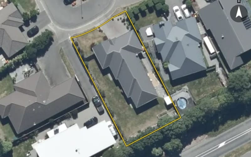 27 Iraklis Close