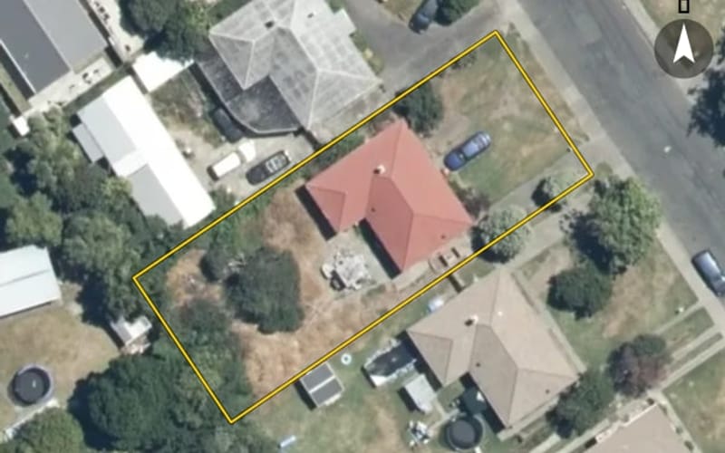 1233 Cunningham Crescent