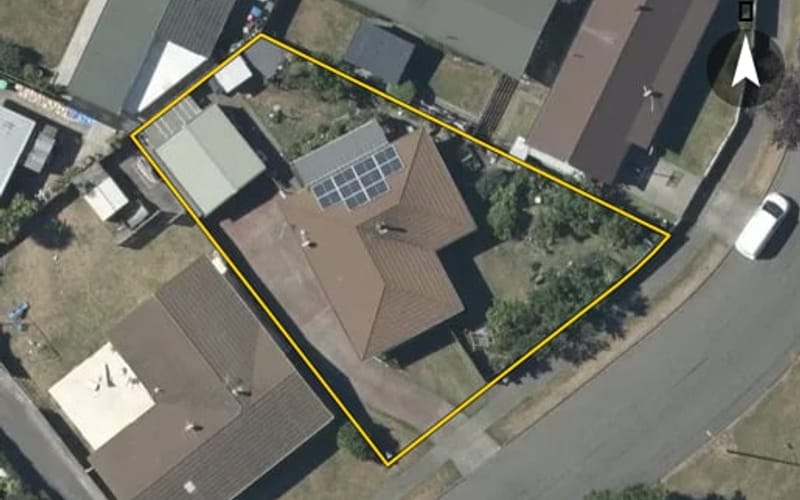 4 Perry Crescent