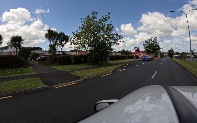 1/100 Don McKinnon Drive