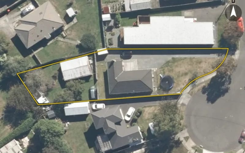 18 Weka Grove