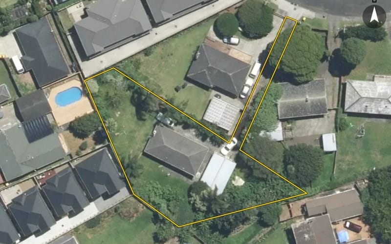 10 Tui Crescent