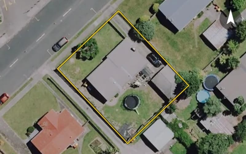 6 Pickering Crescent
