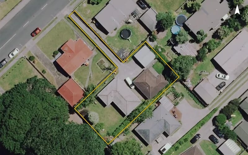 4 Pickering Crescent