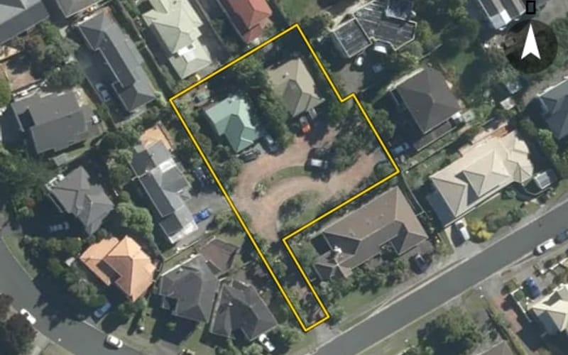 2/6 Manu Place
