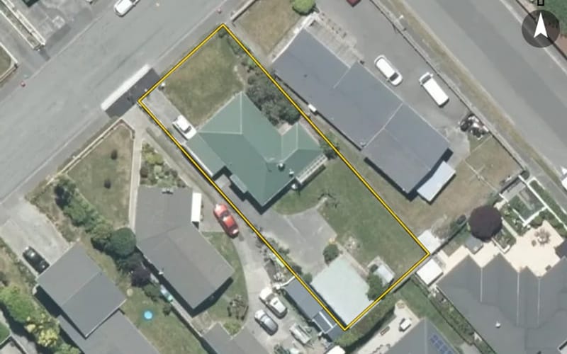 18 Bathurst Street