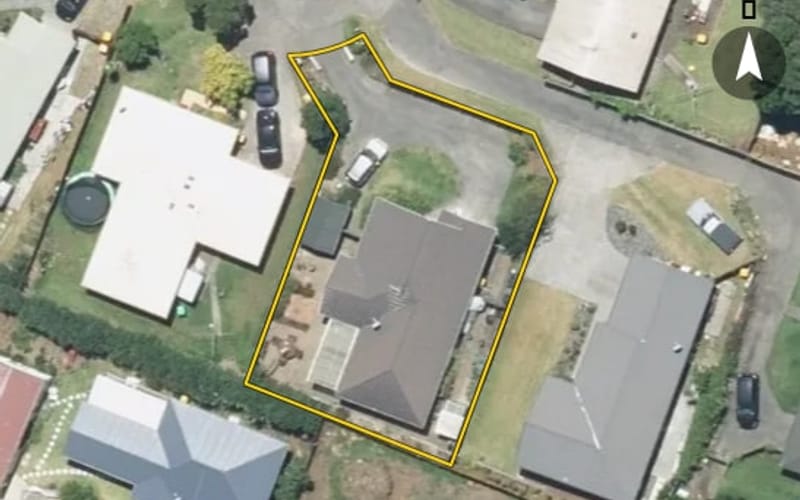 12 Woodlark Close