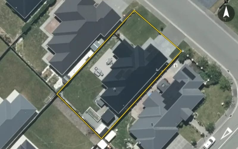 21 Whiteoak Grove