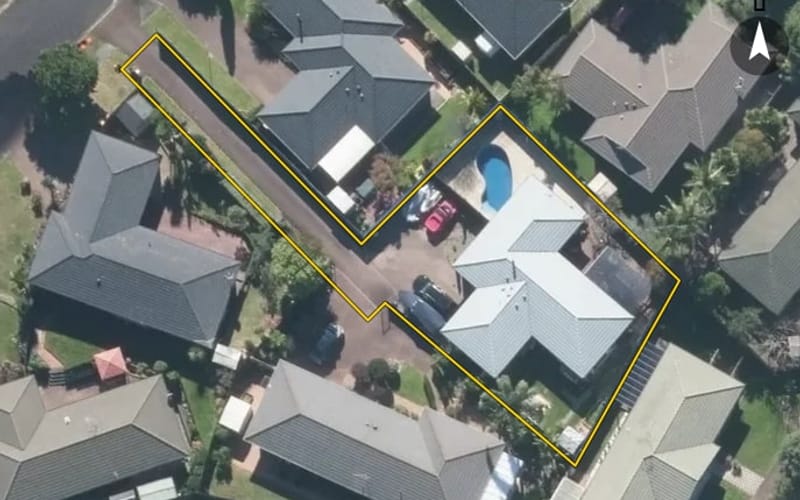 8 John Lister Close
