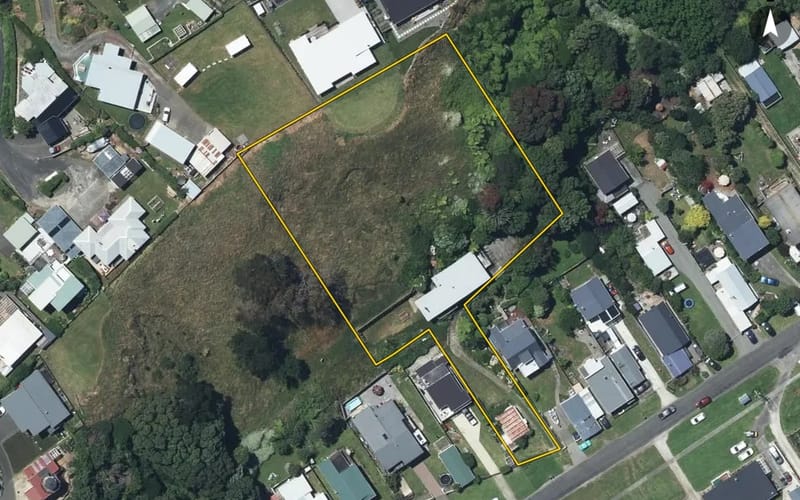 19 Mowhanau Drive