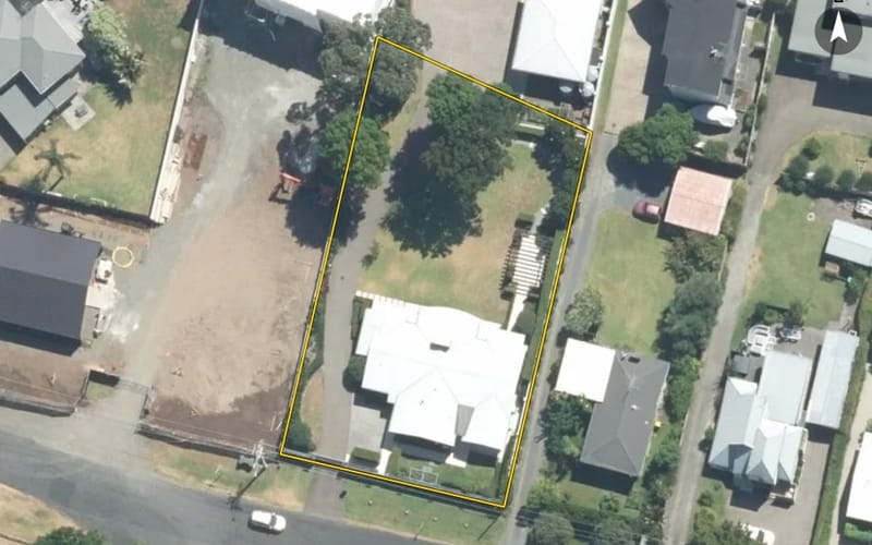 10 Glamis Avenue