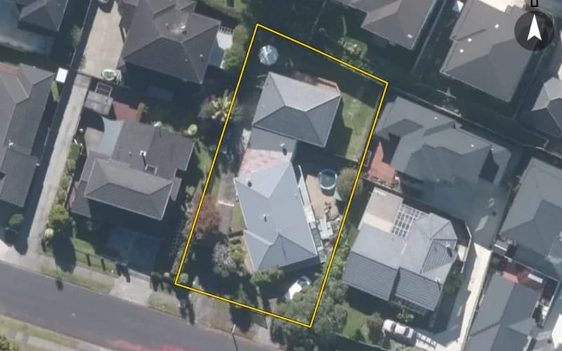 1/8 Borrowdace Avenue