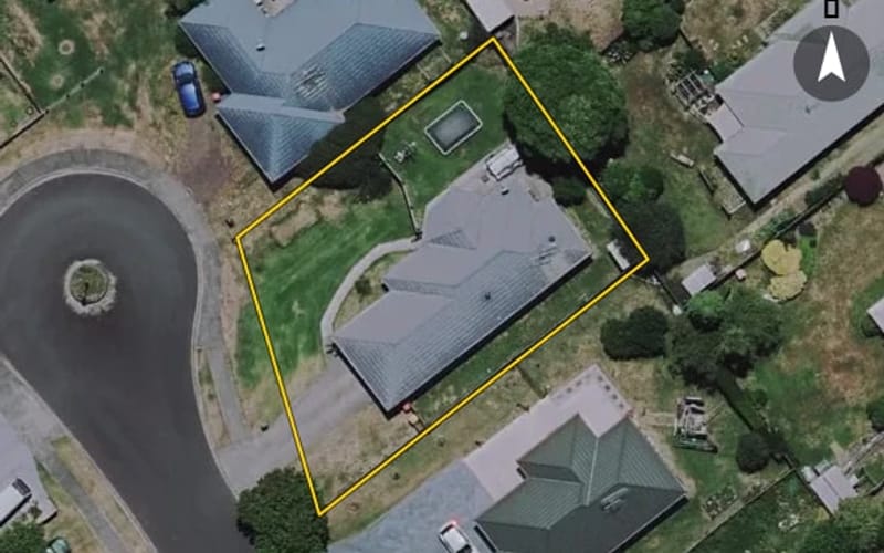 14 Sandhurst Place